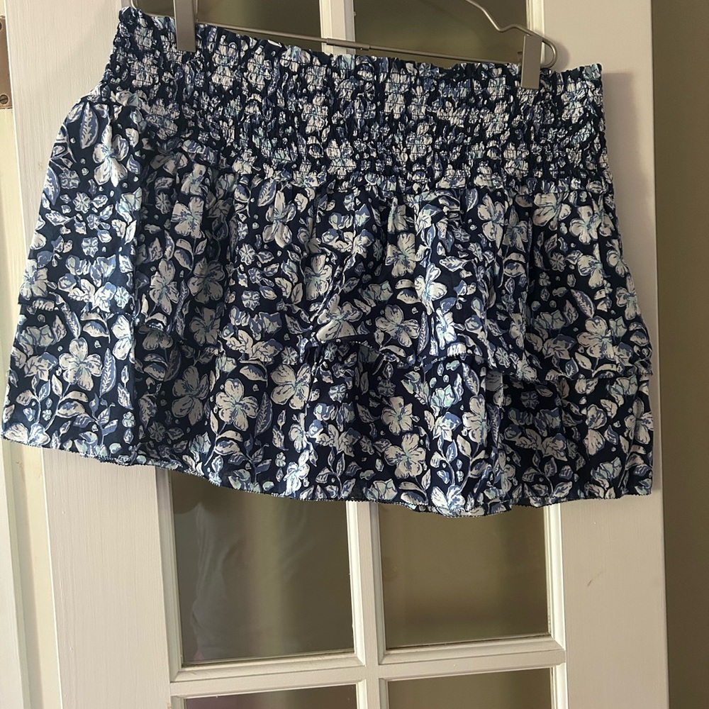 Vineyard Vines smocked ruffle mini skirt sz. xl